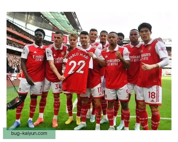 阿森纳队近期表现稳健，英超联赛中竞争力增强，值得关注。