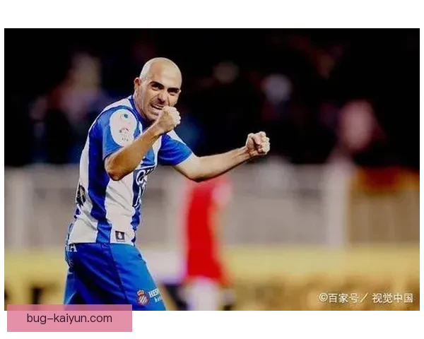 上海海港近期表现稳健，竞争力增强令人期待新赛季荣耀之路。