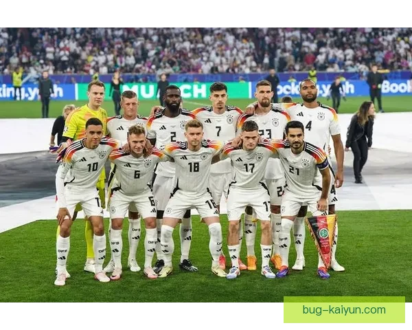 德甲球队阵容创新趋势显现，战术体系持续优化